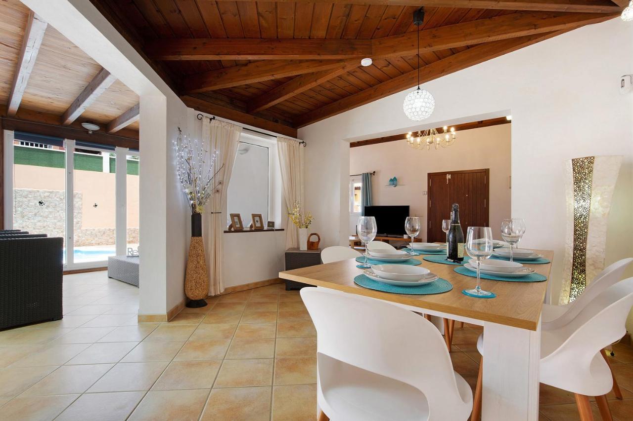 Villa Contenta Коральео Экстерьер фото