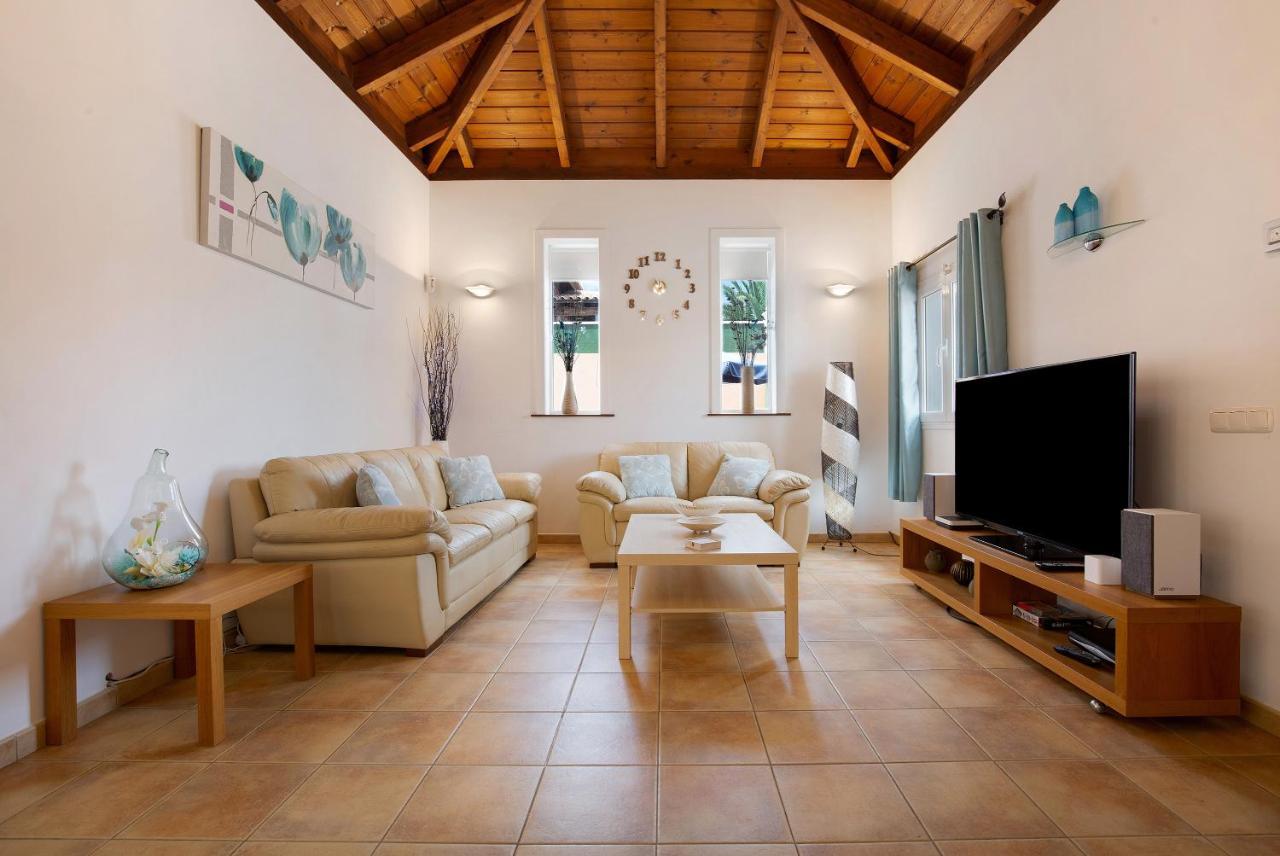 Villa Contenta Коральео Экстерьер фото